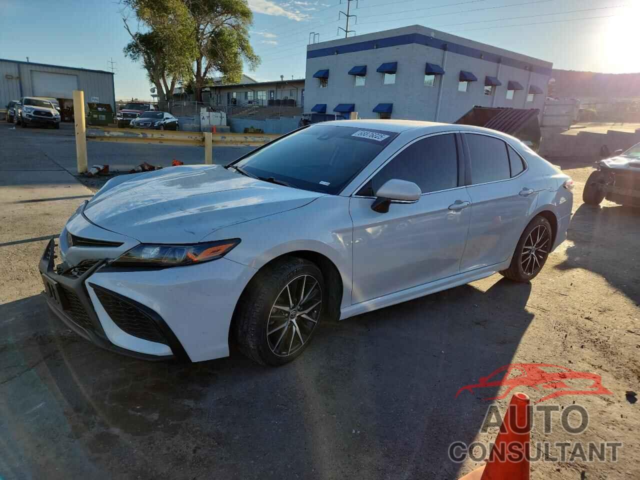 TOYOTA CAMRY 2022 - 4T1G11AKXNU047680