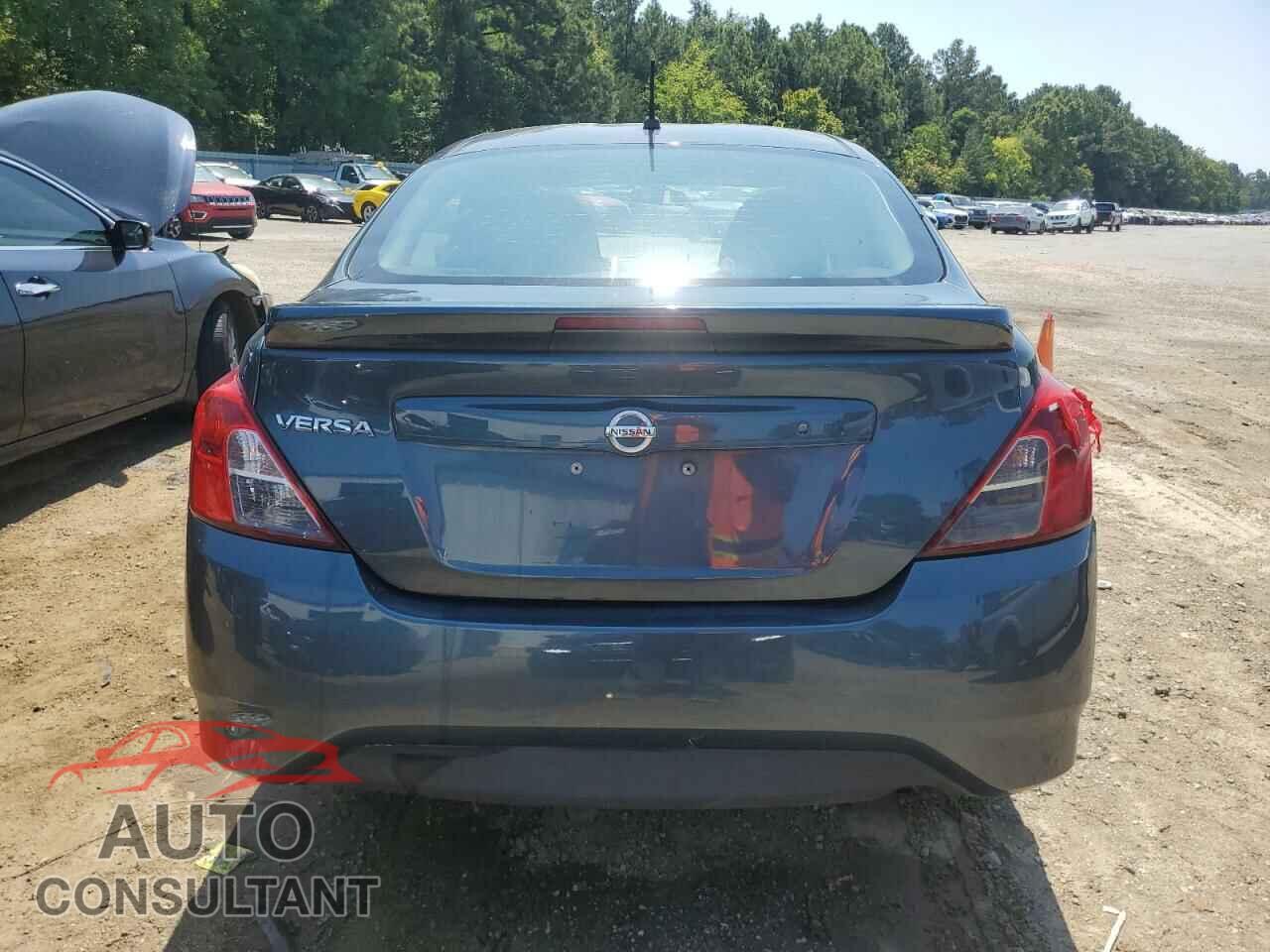 NISSAN VERSA 2017 - 3N1CN7AP2HL848904