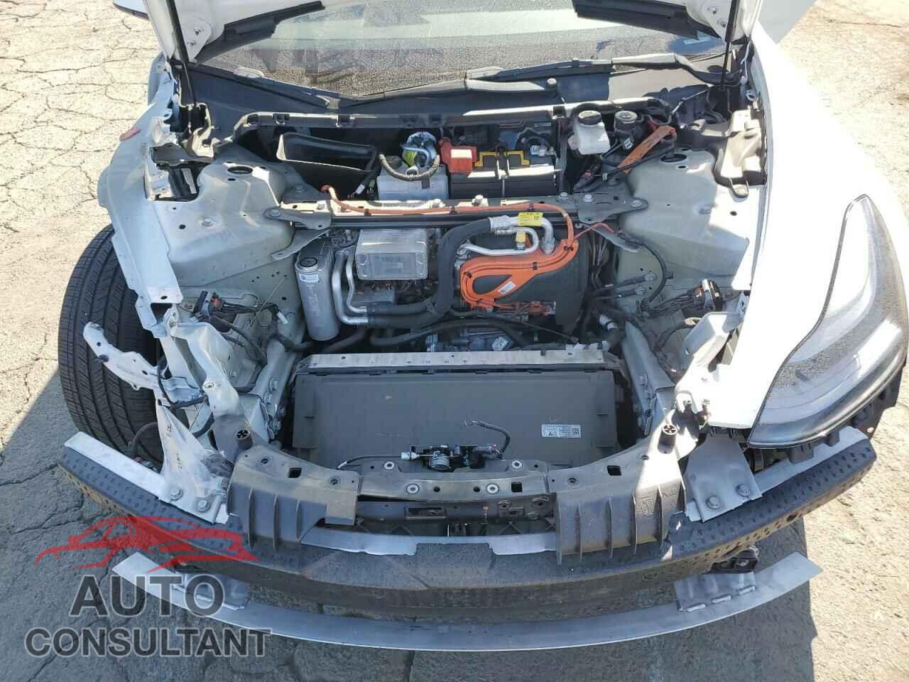 TESLA MODEL 3 2022 - 5YJ3E1EB8NF156195