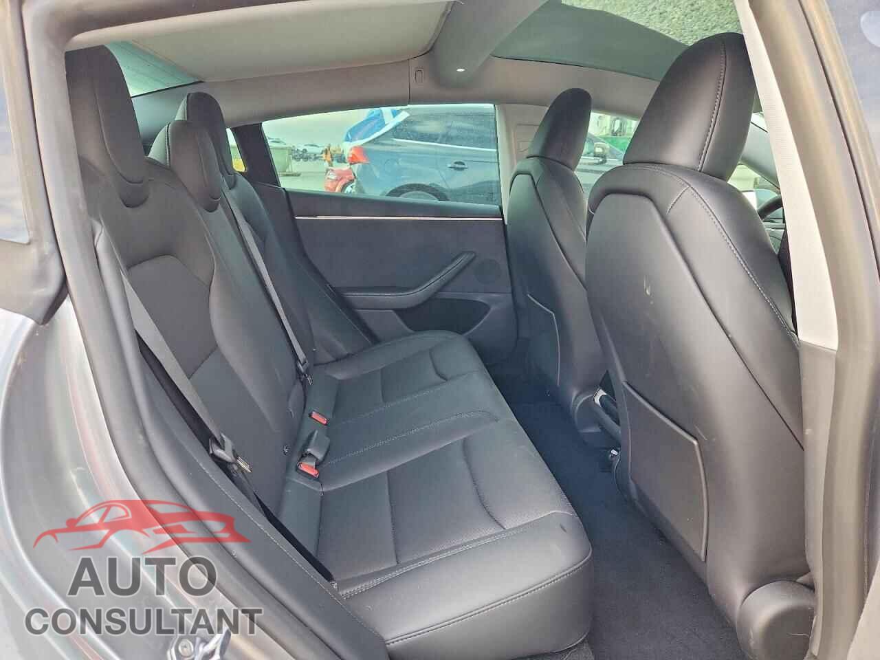 TESLA MODEL 3 2025 - 5YJ3E1EB6SF997783