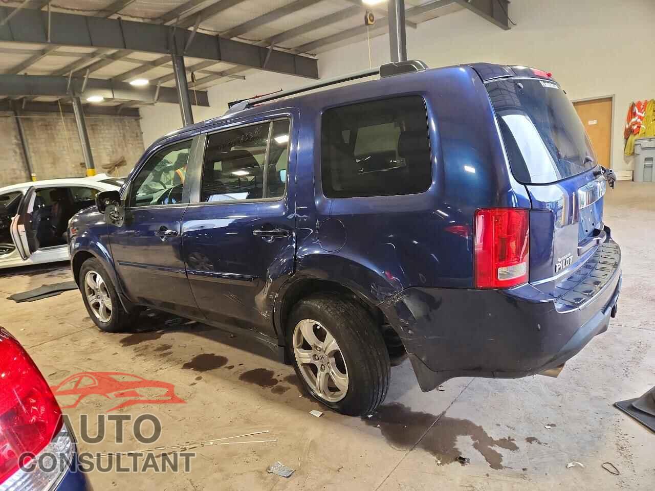 HONDA PILOT 2013 - 5FNYF4H59DB009330