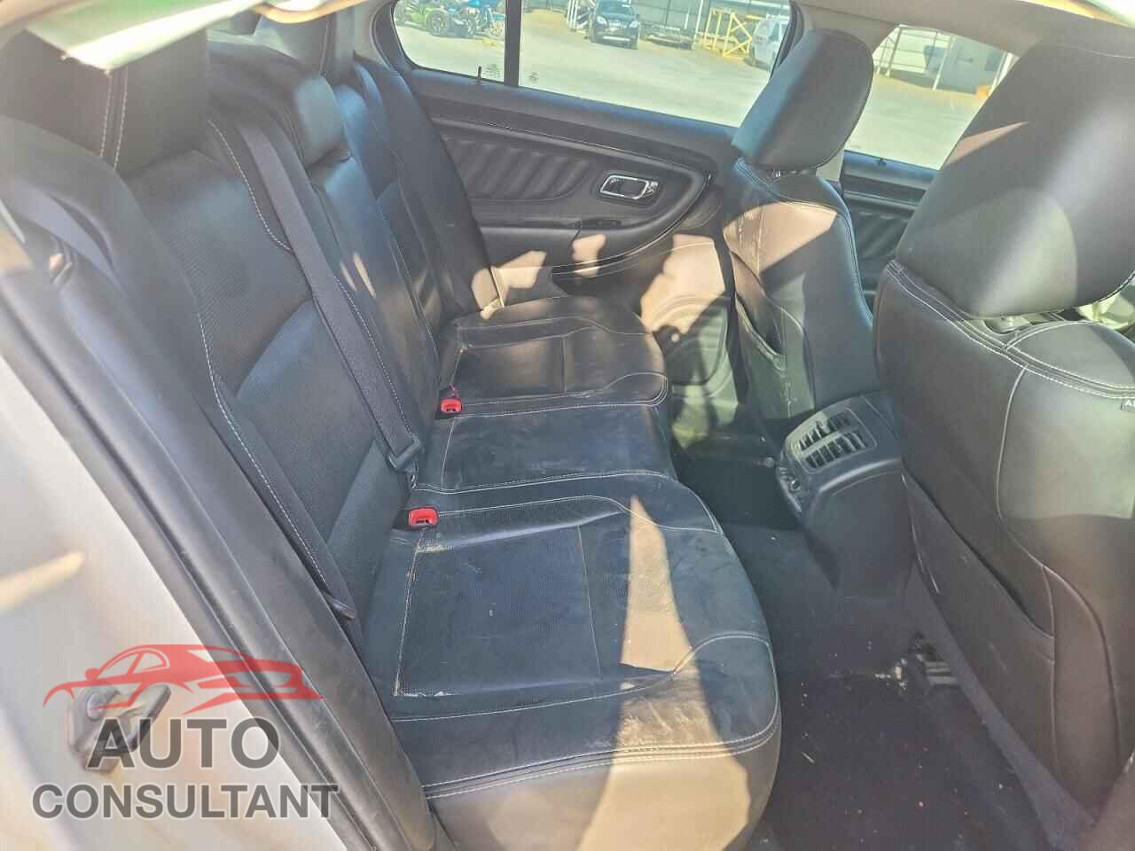 FORD TAURUS 2011 - 1FAHP2FW7BG133845