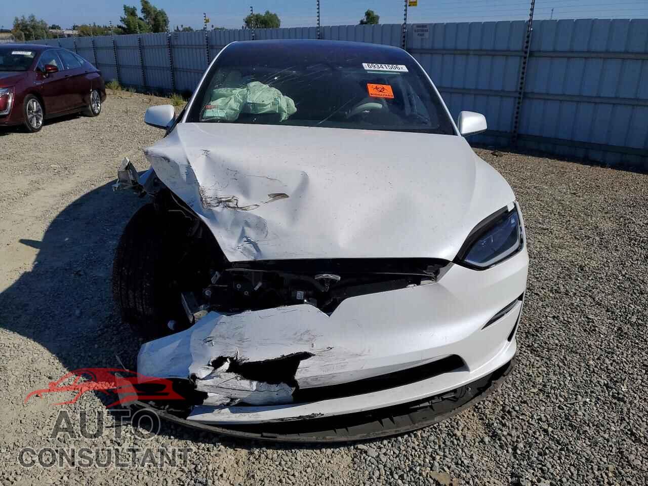 TESLA MODEL X 2023 - 7SAXCAE5XPF413722