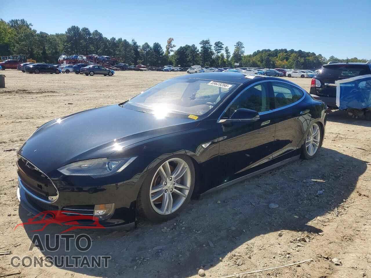 TESLA MODEL S 2013 - 5YJSA1CG9DFP06802