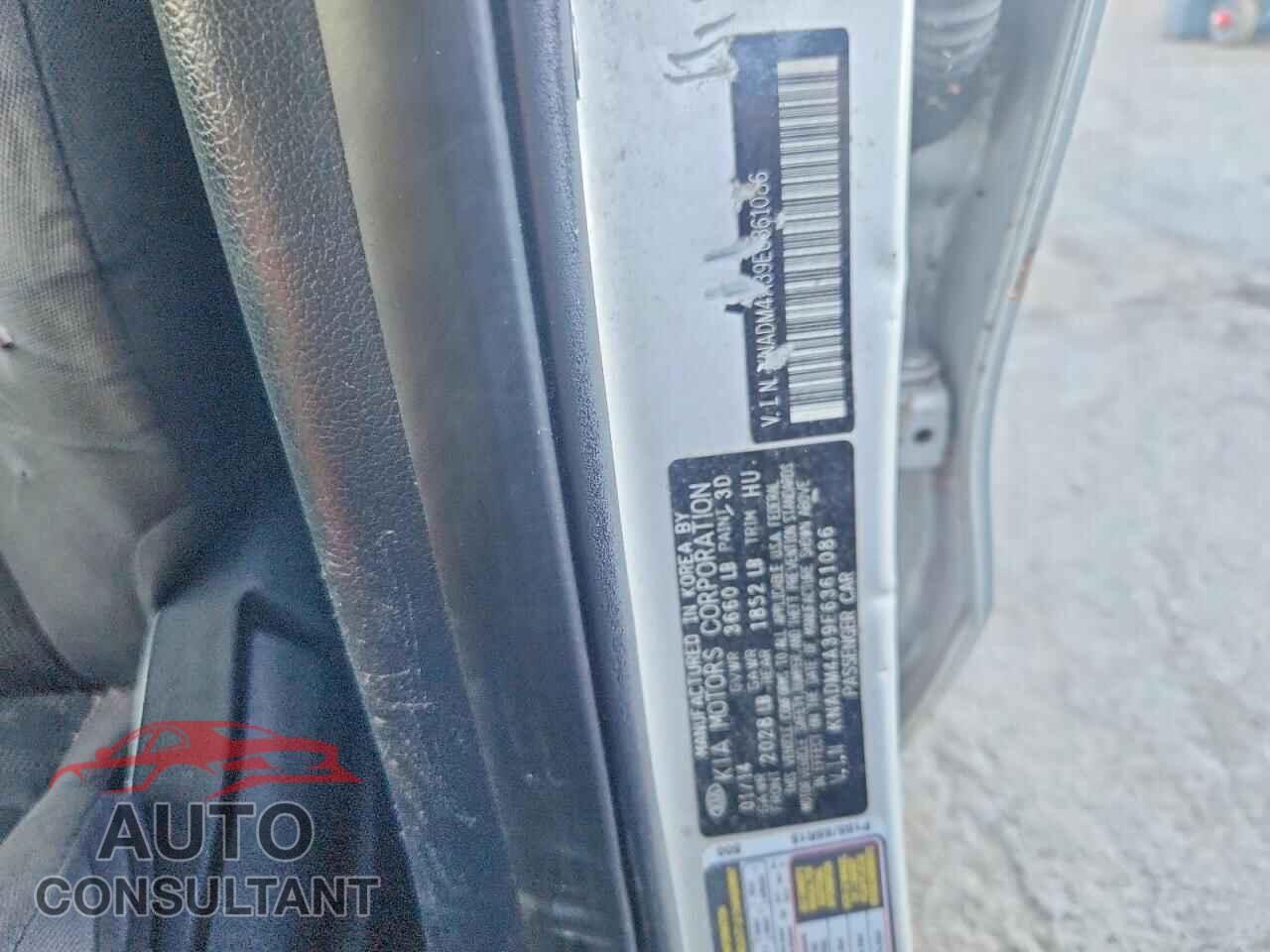 KIA RIO 2014 - KNADM4A39E6361086