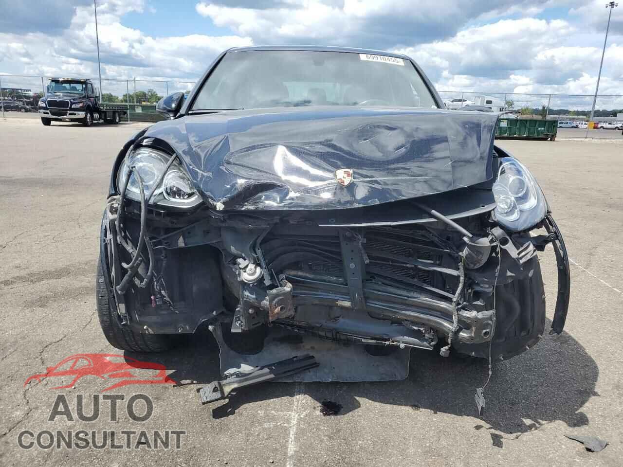 PORSCHE CAYENNE 2017 - WP1AA2A24HKA80687