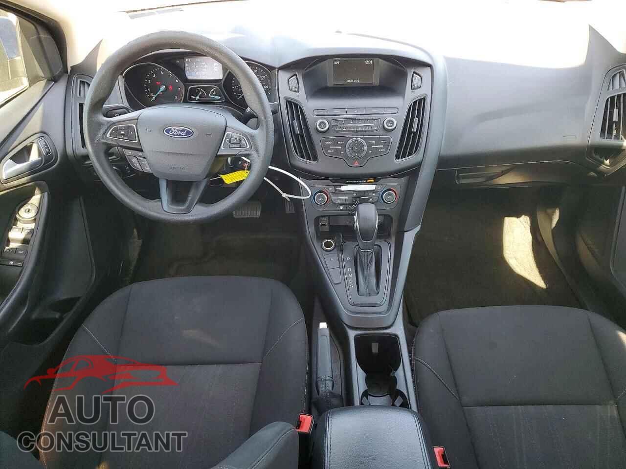 FORD FOCUS 2018 - 1FADP3FE7JL255364