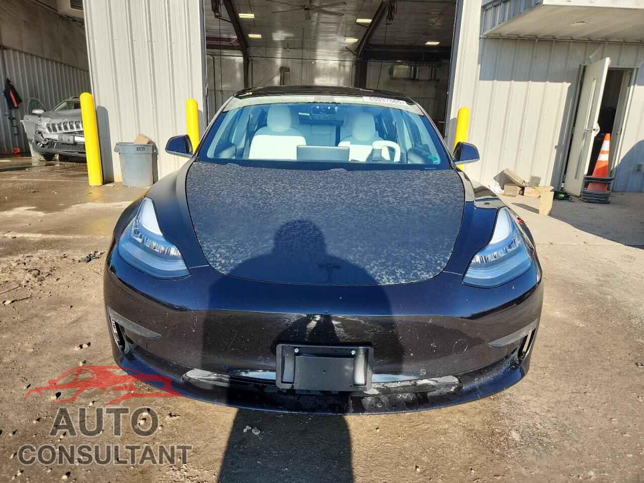 TESLA MODEL 3 2018 - 5YJ3E1EB1JF099266