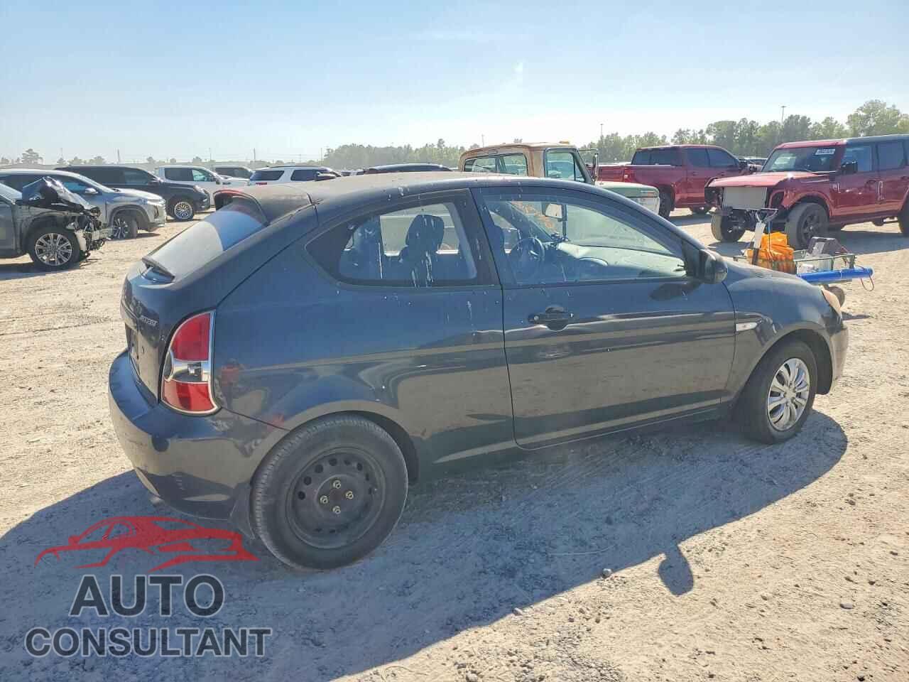 HYUNDAI ACCENT 2011 - KMHCM3AC5BU201475