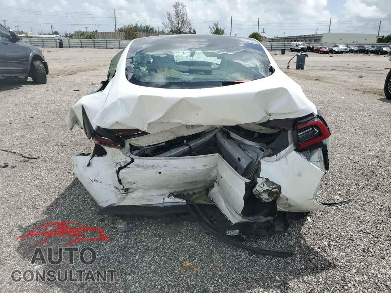 TESLA MODEL 3 2022 - 5YJ3E1EA7NF328935