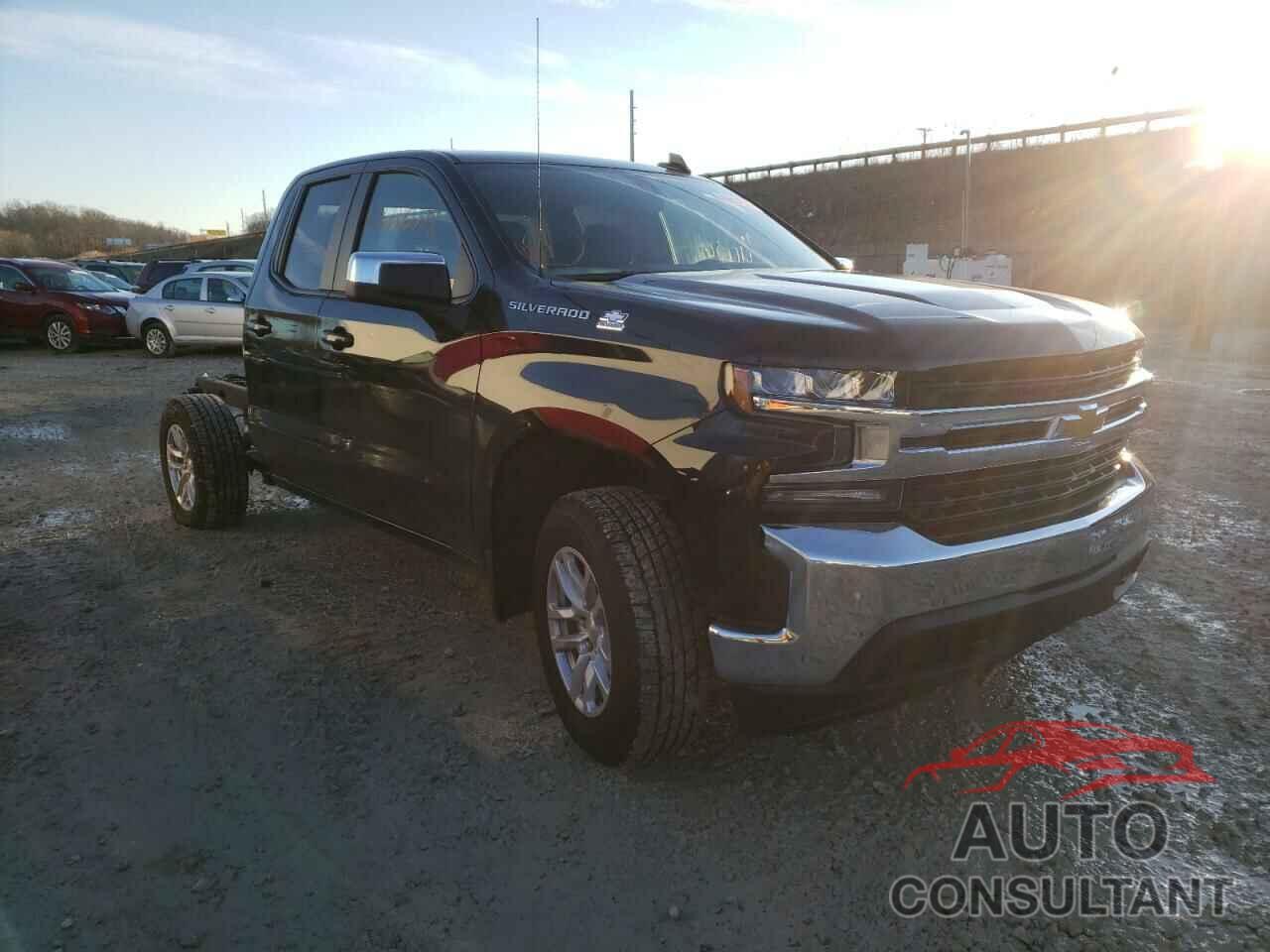 CHEVROLET SILVERADO 2021 - 1GCRYJEKXMZ368011