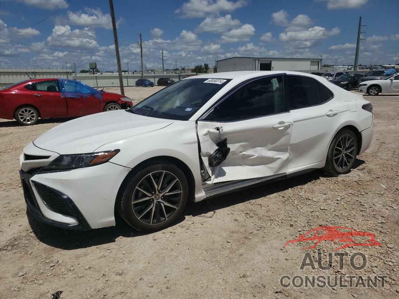 TOYOTA CAMRY 2021 - 4T1G11AK5MU547910