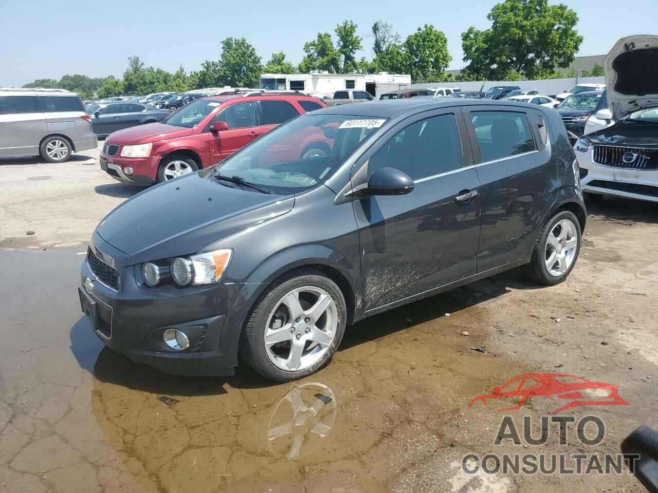 CHEVROLET SONIC 2014 - 1G1JE6SB5E4241777