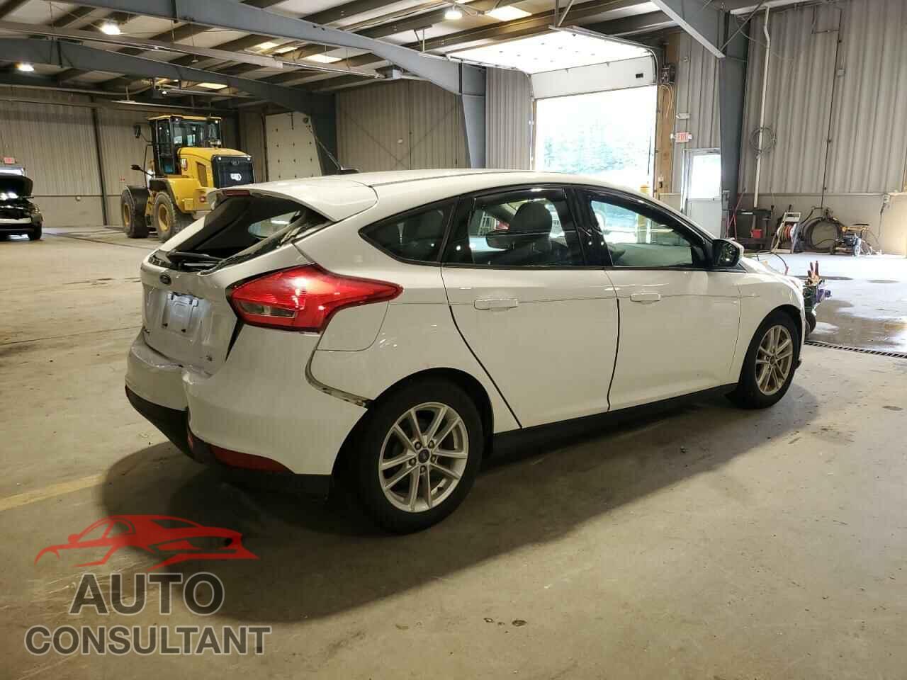 FORD FOCUS 2017 - 1FADP3K26HL323580