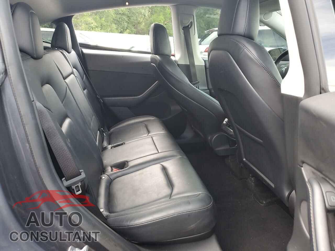 TESLA MODEL Y 2022 - 7SAYGDEE0NF413252