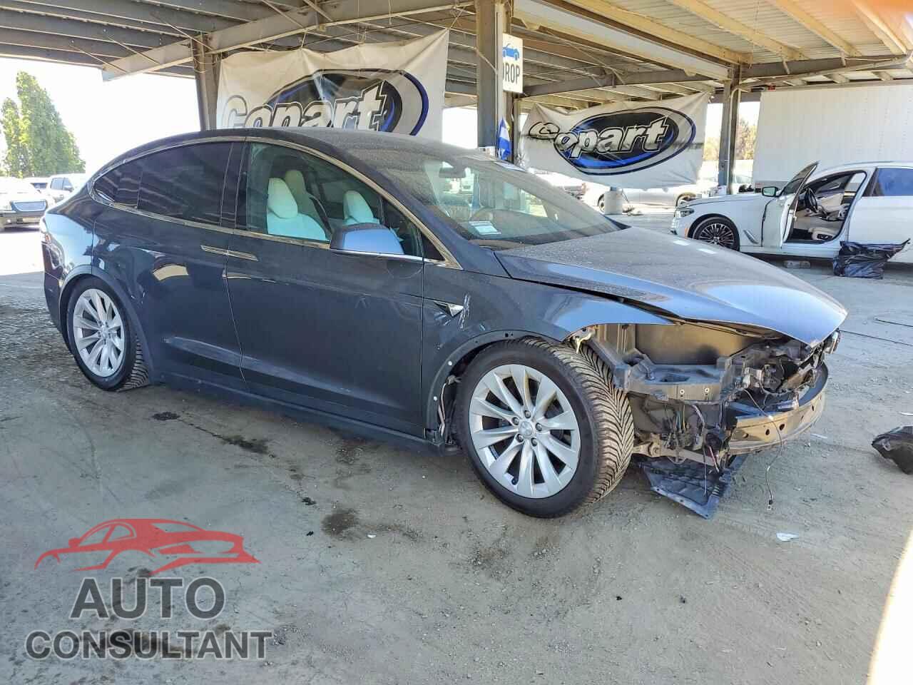 TESLA MODEL X 2017 - 5YJXCBE27HF044392