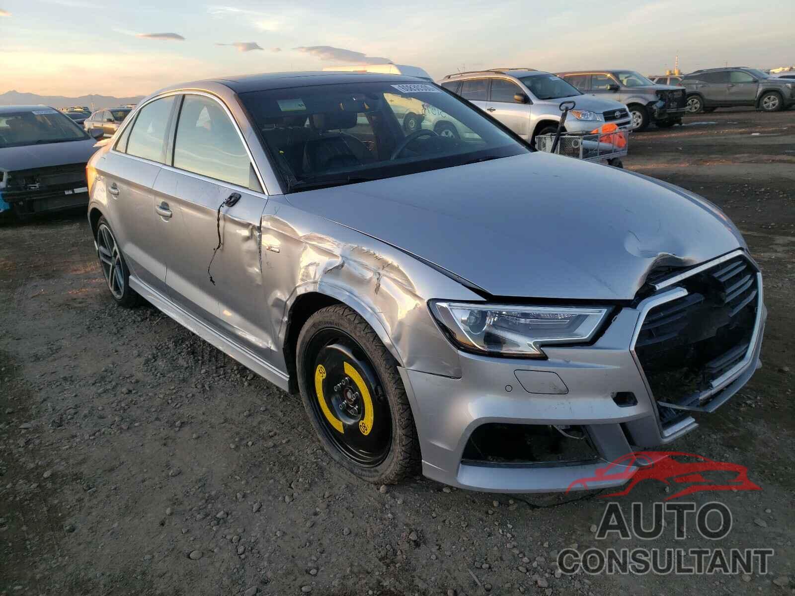 AUDI A3 2018 - WAUJ8GFF6J1035460