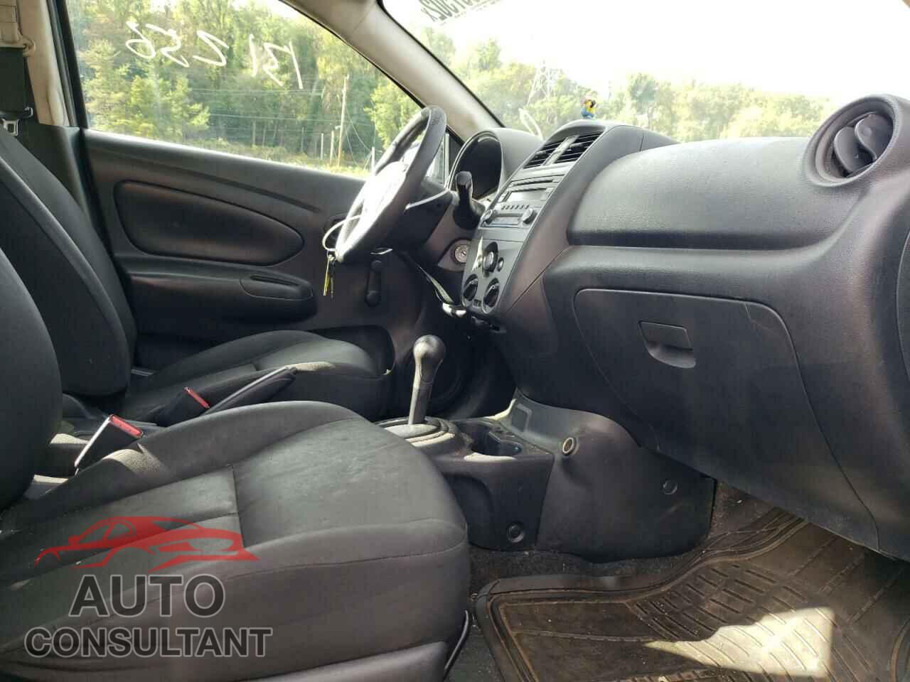 NISSAN VERSA 2017 - 3N1CN7AP3HL855134