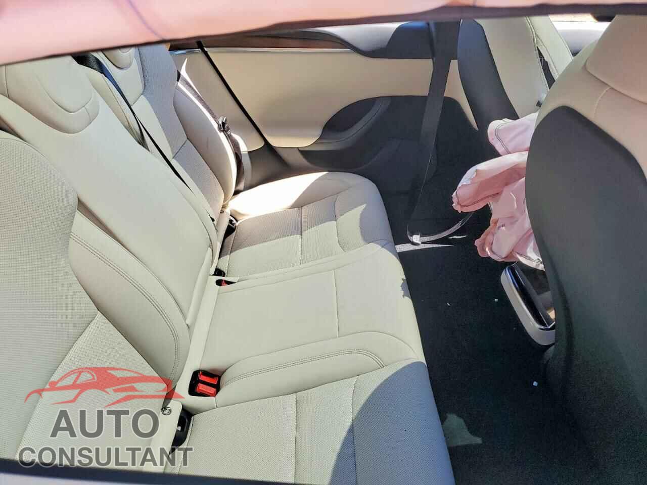 TESLA MODEL S 2025 - 5YJSA1E58SF550843