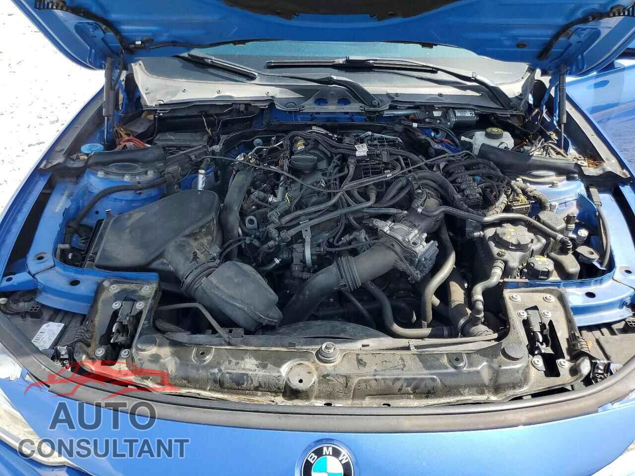 BMW 3 SERIES 2018 - WBA8B9C52JEE81981