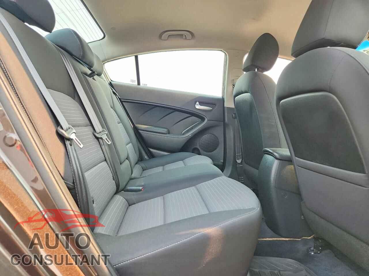 KIA FORTE 2017 - 3KPFL4A73HE017334