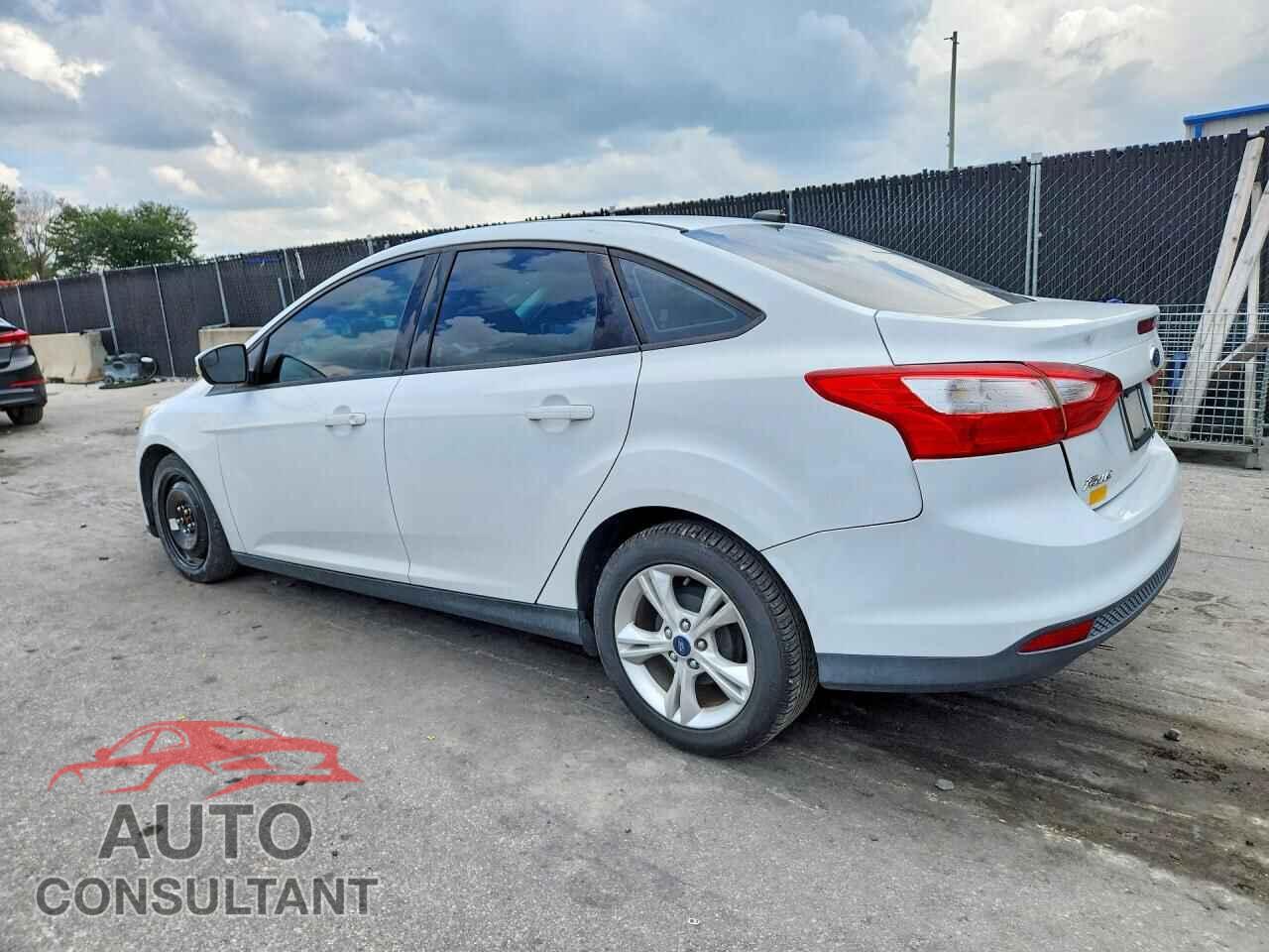 FORD FOCUS 2014 - 1FADP3F23EL213818