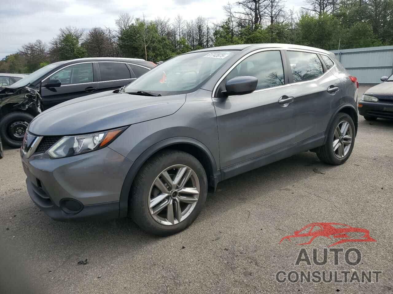 NISSAN ROGUE 2018 - JN1BJ1CR7JW284590