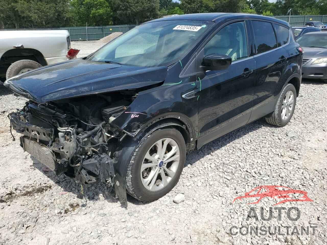 FORD ESCAPE 2017 - 1FMCU0G99HUA28756