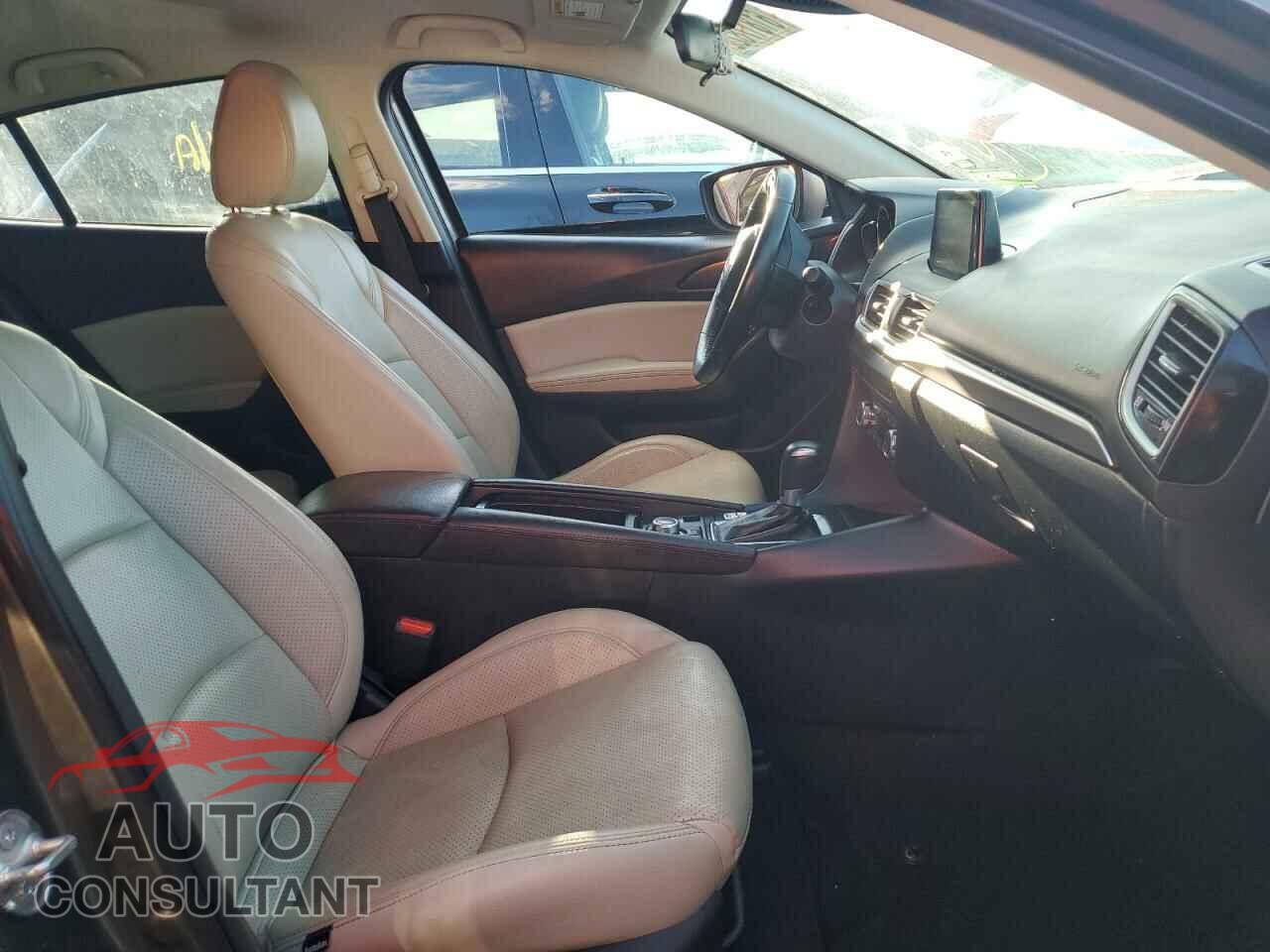 MAZDA 3 2017 - 3MZBN1L70HM132402
