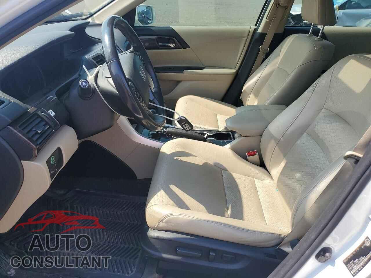 HONDA ACCORD 2017 - JHMCR6F77HC800409