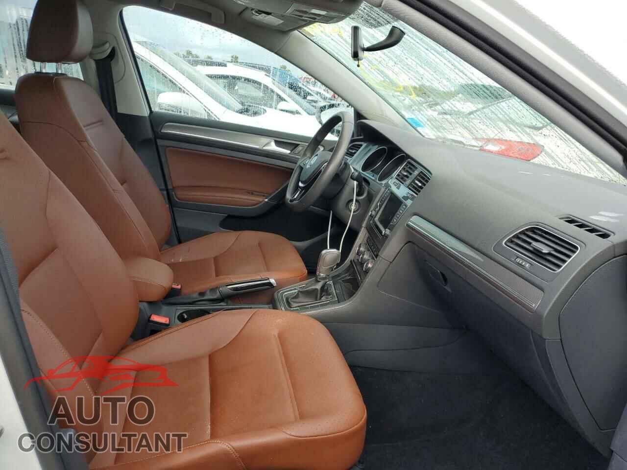 VOLKSWAGEN GOLF 2017 - 3VWH17AU7HM537416