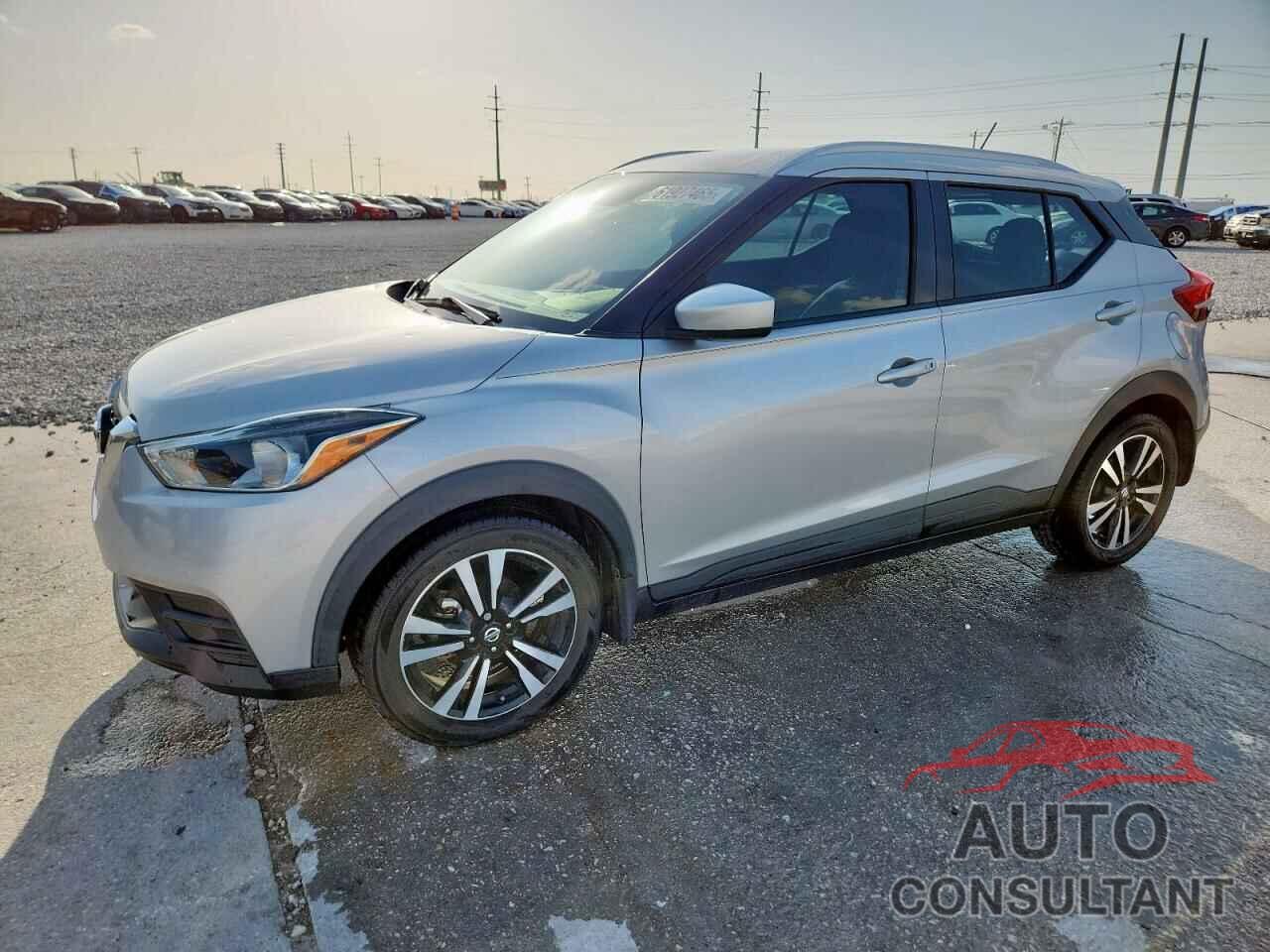 NISSAN KICKS 2018 - 3N1CP5CUXJL536658
