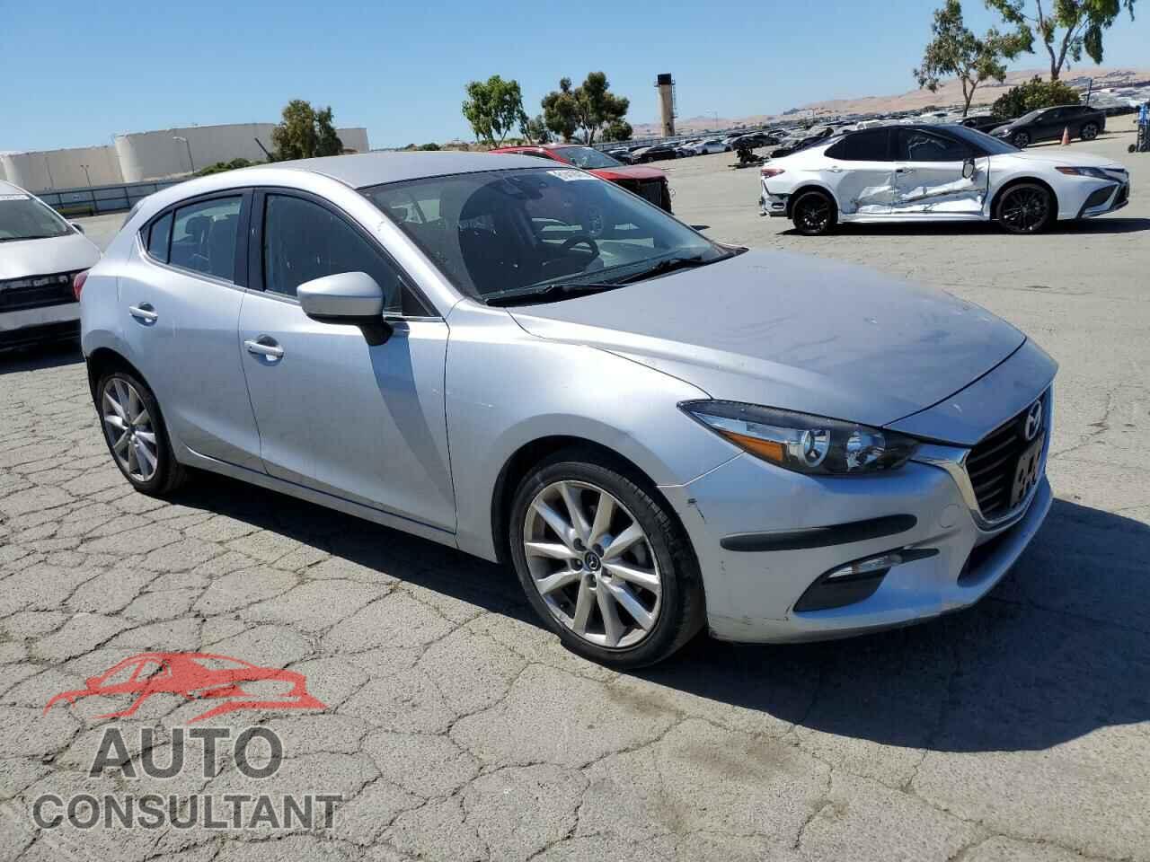 MAZDA 3 2017 - 3MZBN1L76HM107570