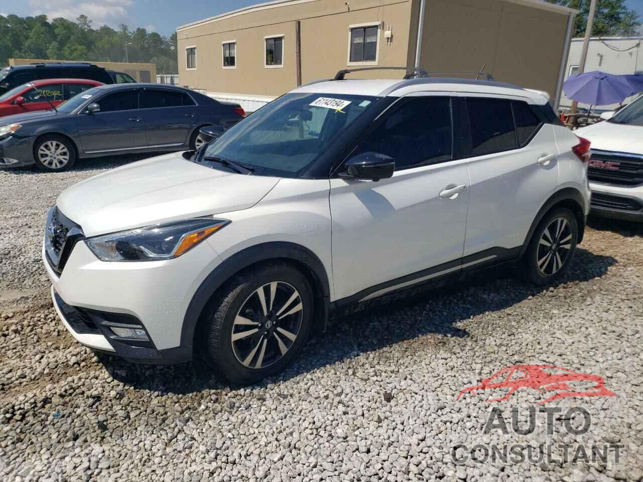 NISSAN KICKS 2018 - 3N1CP5CUXJL531802