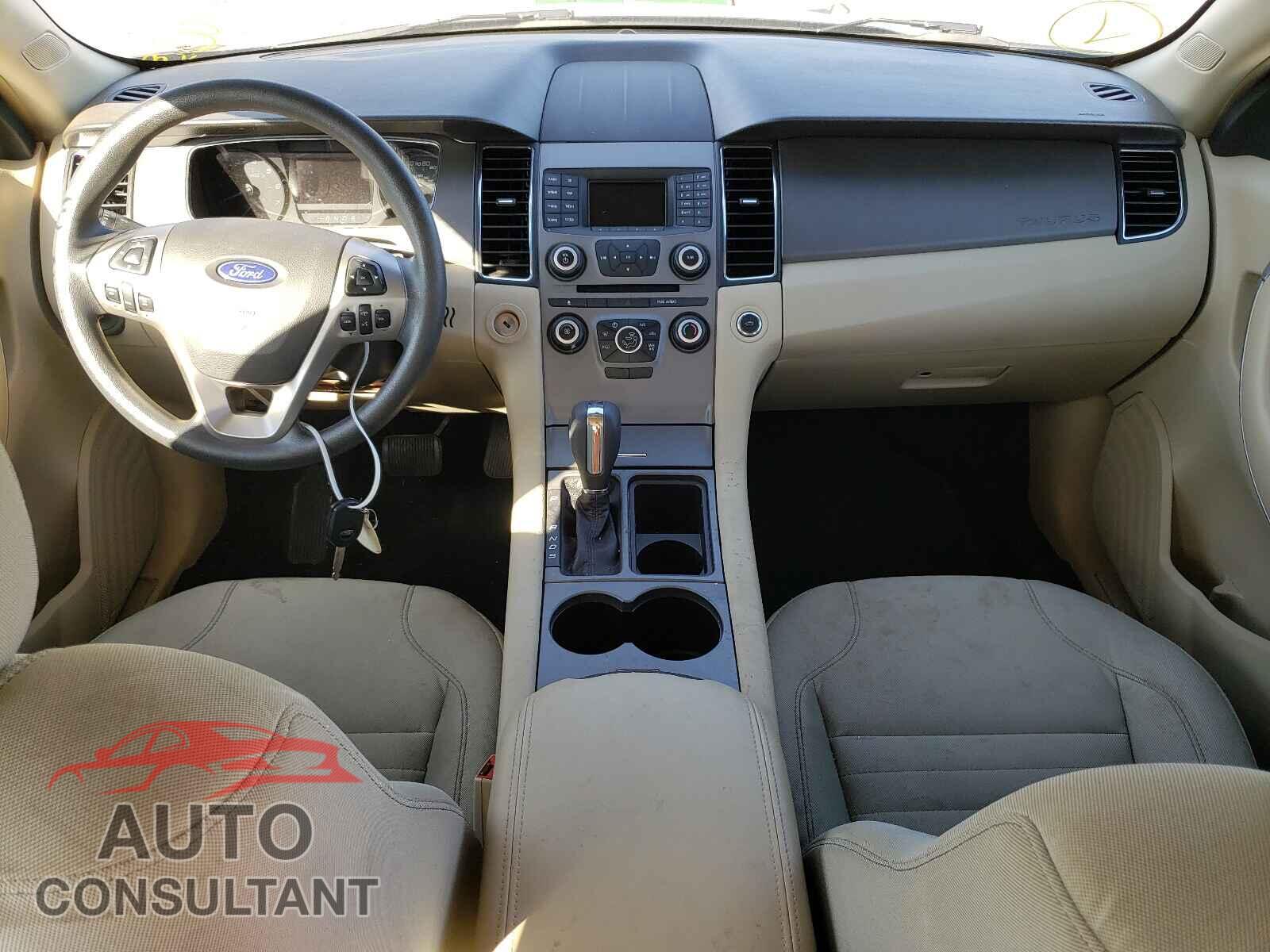 FORD TAURUS 2017 - 1FAHP2D80HG110792