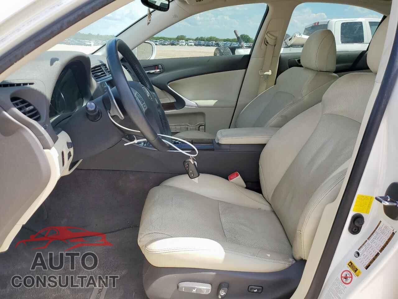 LEXUS IS 2012 - JTHBF5C29C5168923