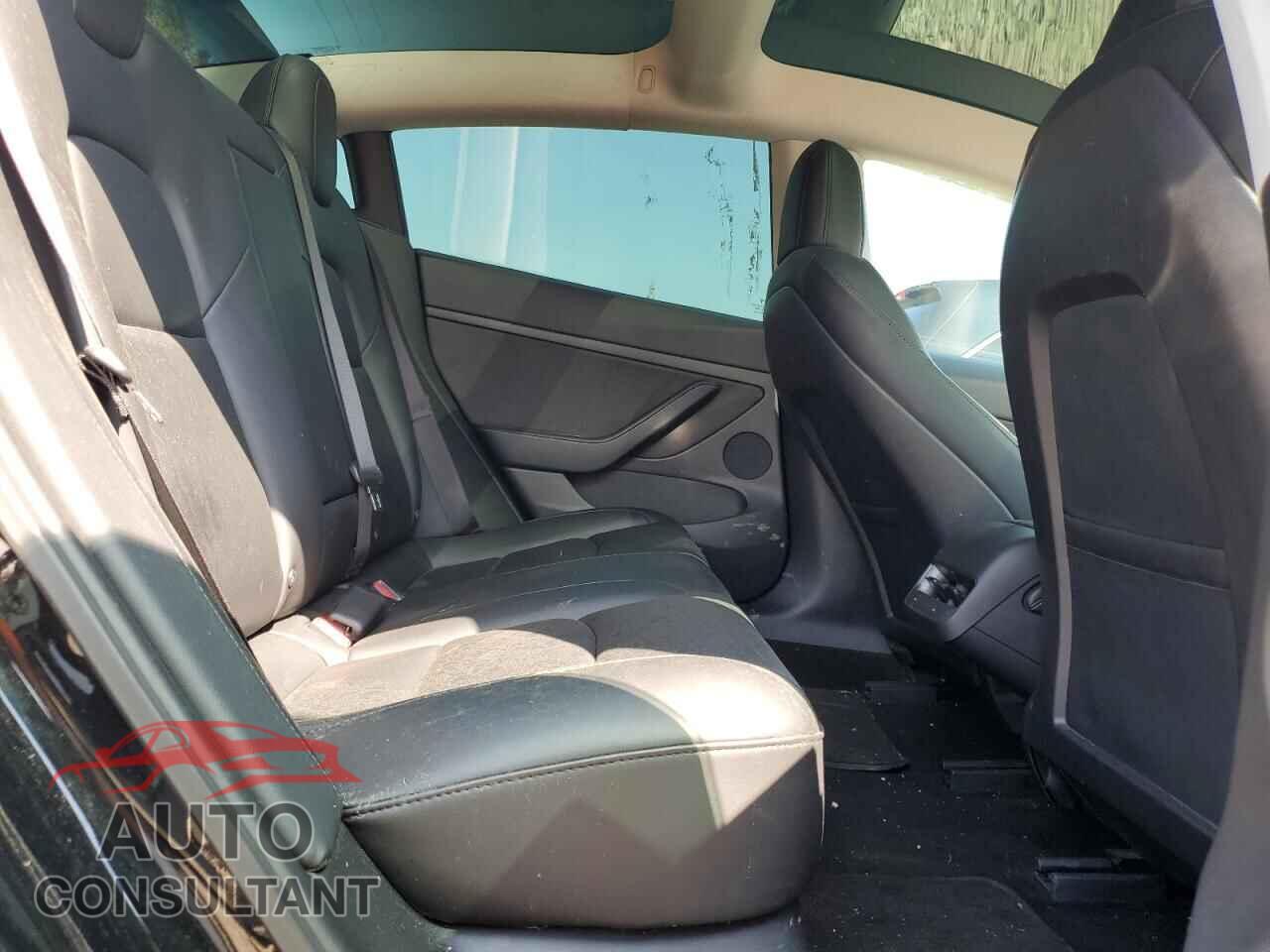TESLA MODEL 3 2021 - 5YJ3E1EA1MF963163