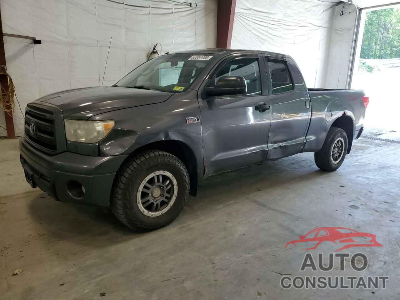 TOYOTA TUNDRA 2011 - 5TFUY5F17BX195824
