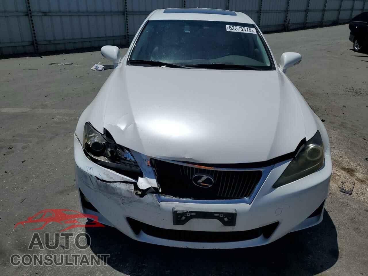 LEXUS IS 2011 - JTHBF5C28B5150072