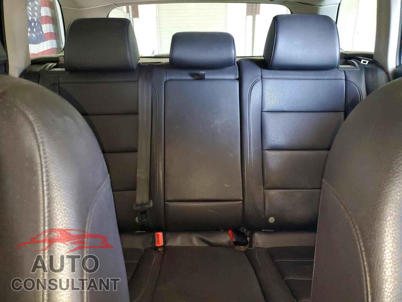 VOLKSWAGEN JETTA 2012 - 3VWPL7AJ2CM709002