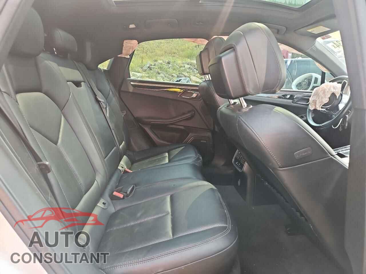 PORSCHE MACAN 2017 - WP1AA2A58HLB83955