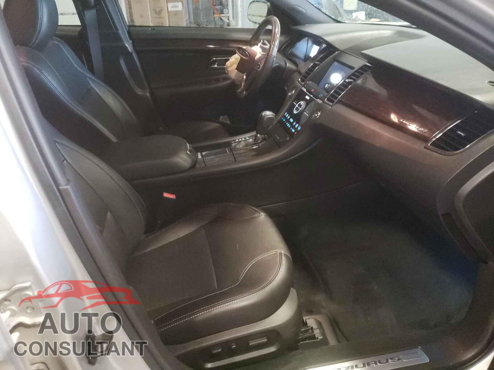 FORD TAURUS 2017 - 1FAHP2F84HG128192