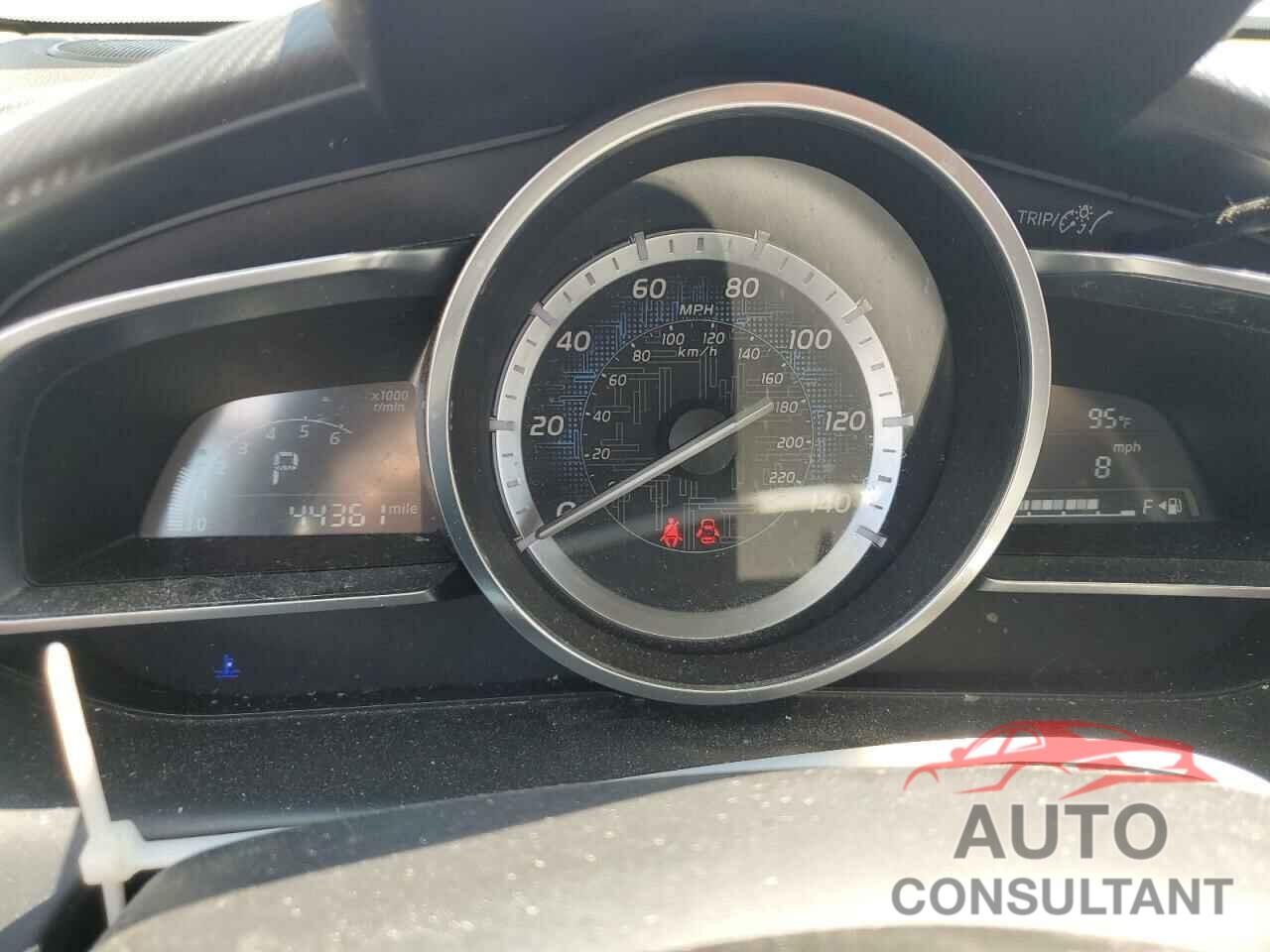 TOYOTA YARIS 2018 - 3MYDLBYV6JY313387