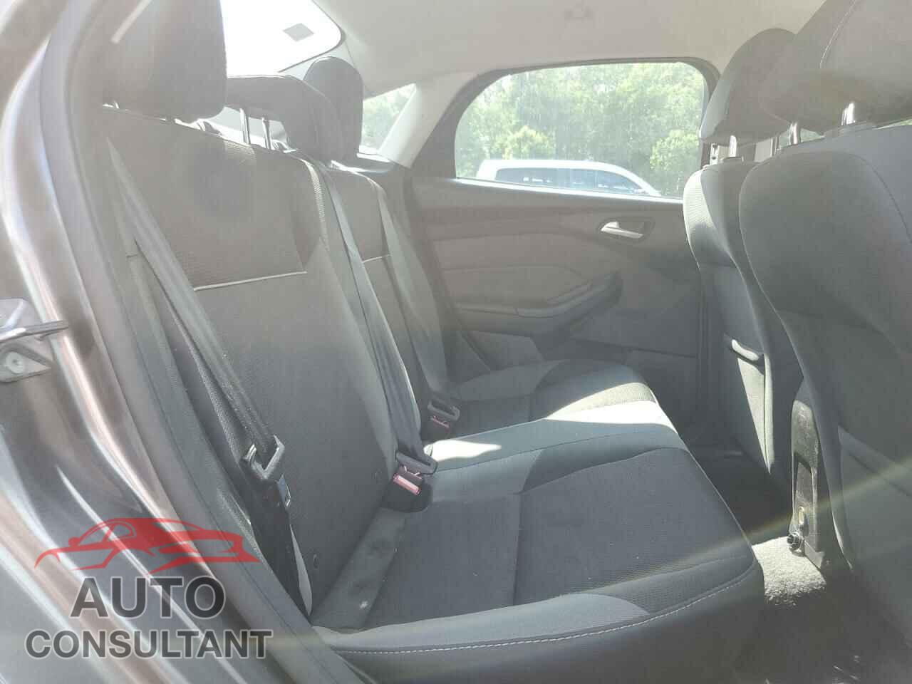 FORD FOCUS 2014 - 1FADP3F26EL437049