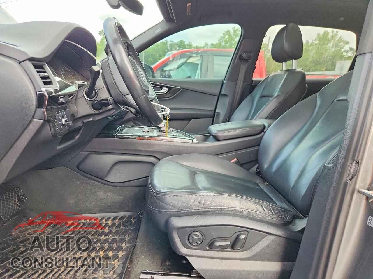 AUDI Q7 2017 - WA1AAAF76HD019727