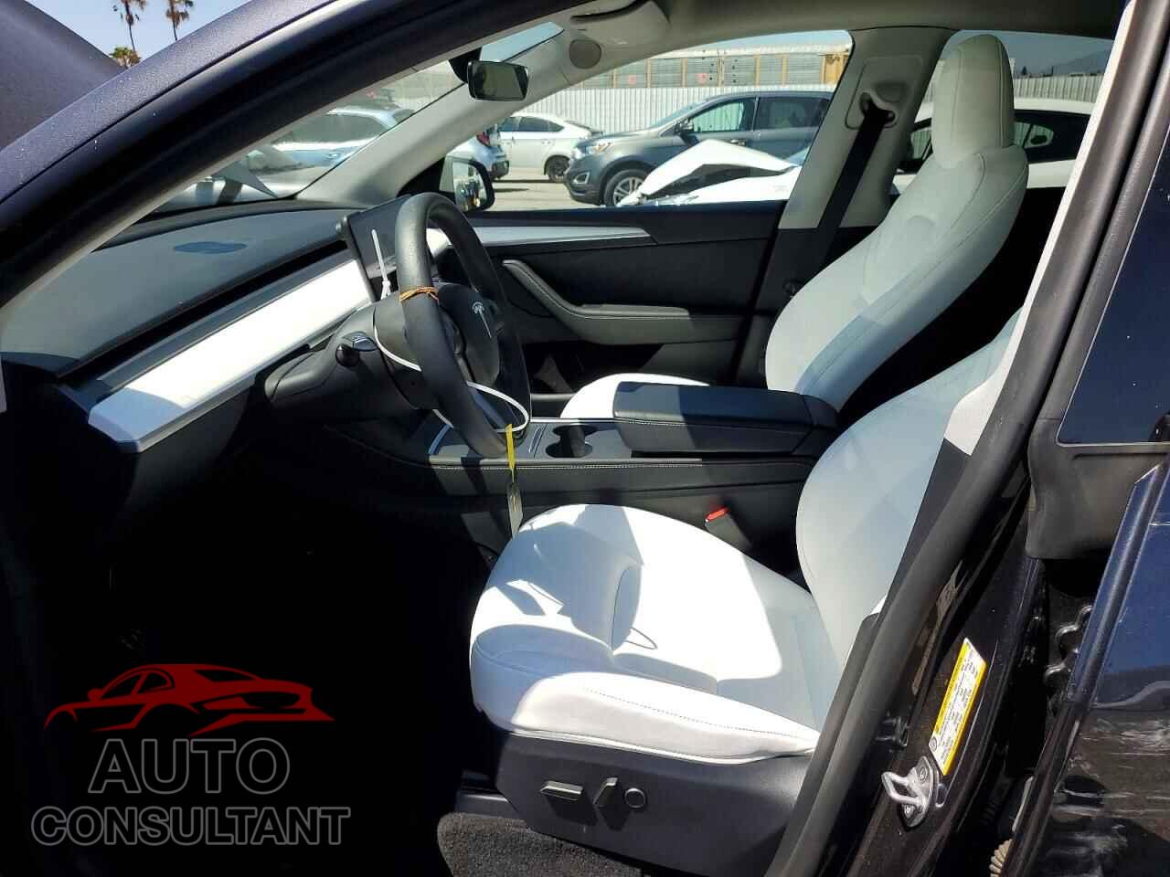 TESLA MODEL Y 2024 - 7SAYGAEEXRF009718