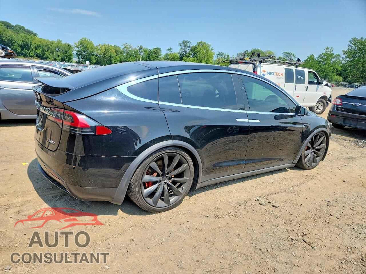 TESLA MODEL X 2017 - 5YJXCBE42HF051851