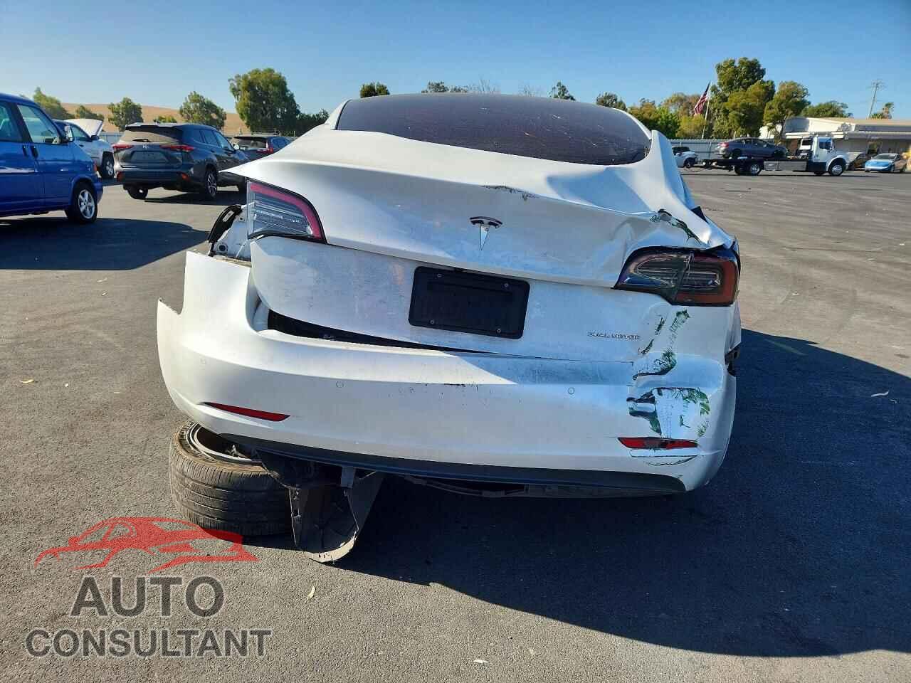 TESLA MODEL 3 2021 - 5YJ3E1EB4MF015414