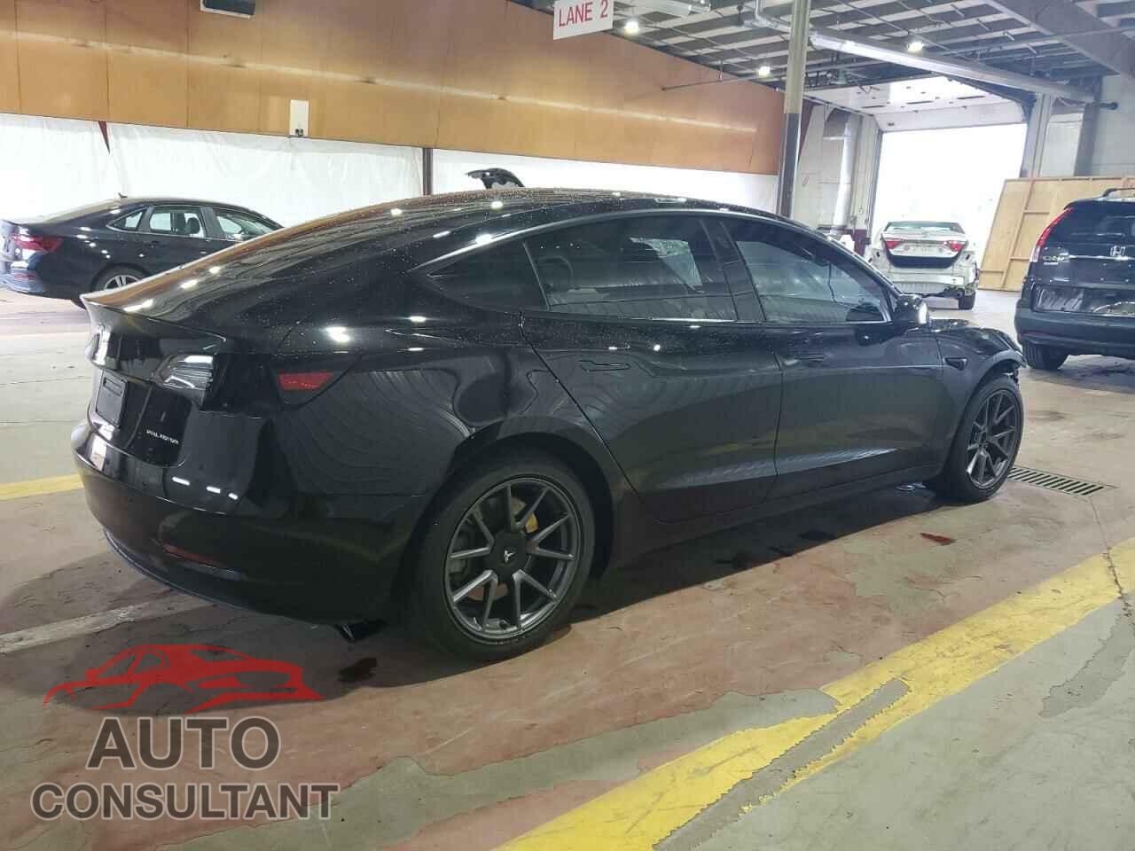 TESLA MODEL 3 2021 - 5YJ3E1EB8MF961824