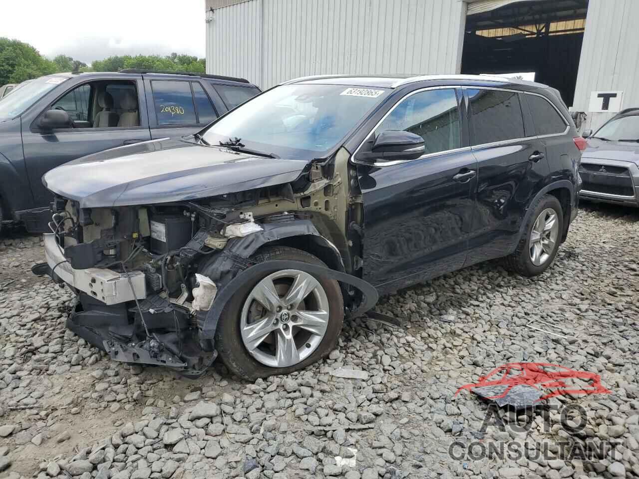 TOYOTA HIGHLANDER 2019 - 5TDDZRFH3KS746483